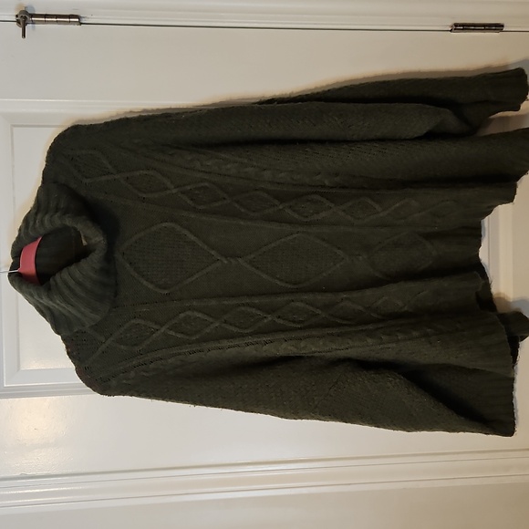 Oversized Sweater - Picture 1 of 2